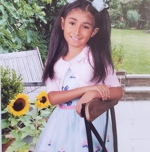 Meet your Posher, Antonia